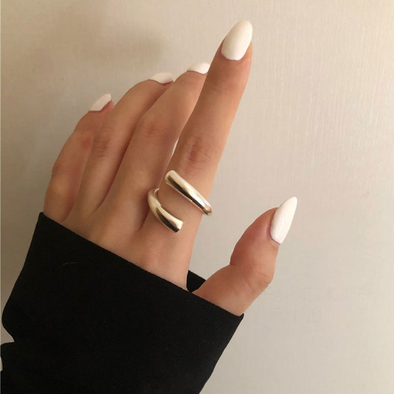Skanto | Drop Hoops Ring