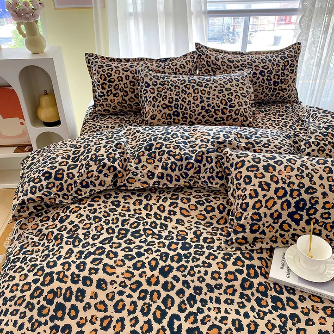 BowLift | Luxury Duvet Cover with Leopard Print