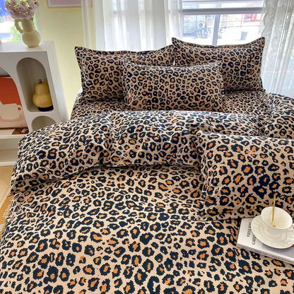 BowLift | Luxury Duvet Cover with Leopard Print