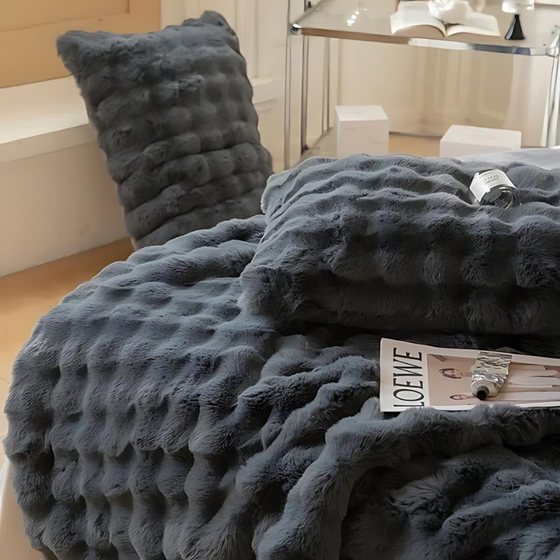 Skanto | Faux Fur Fleece Throw Blanket
