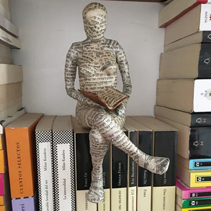 Creative Resin Reader Decoration | Skanto