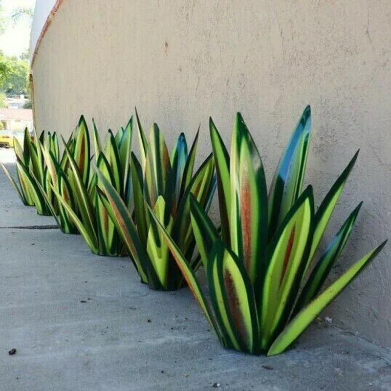BowLift | Waterproof Solar Garden Agave Lamp Decoration