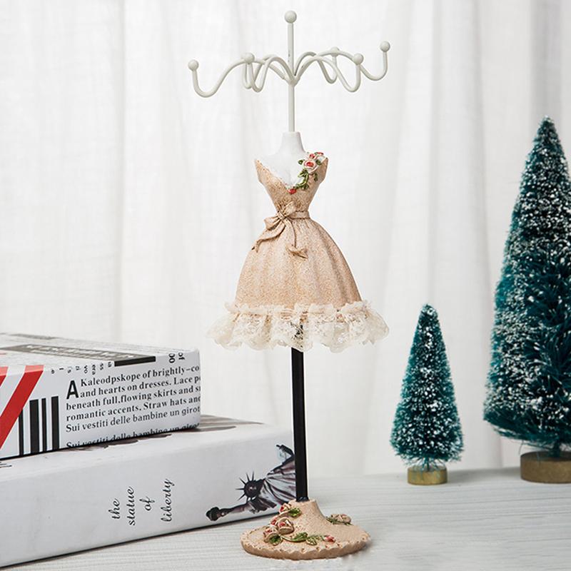 Creative jewelry stand female bust made of resin | Bowlift