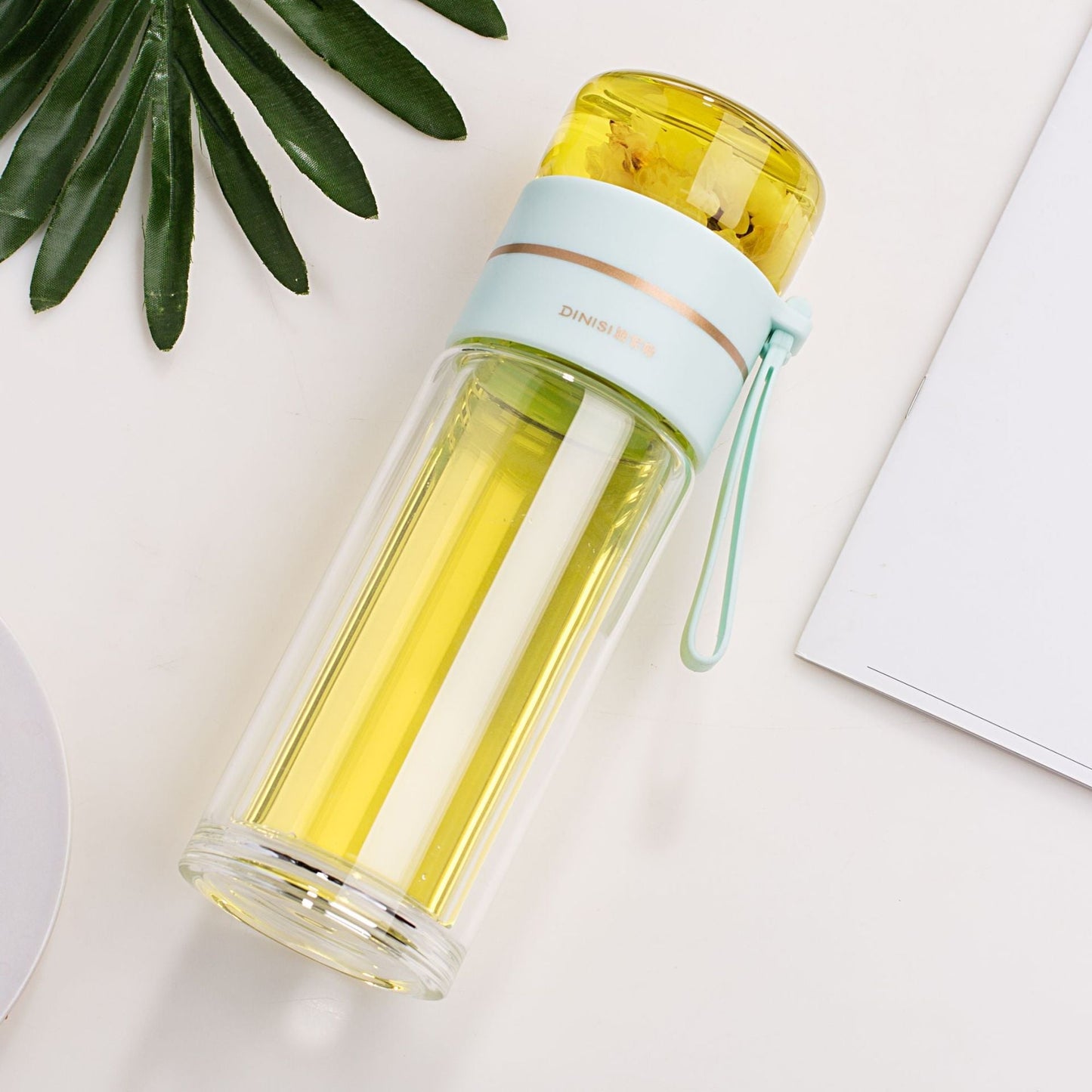 Skanto infuser in crystal clear glass