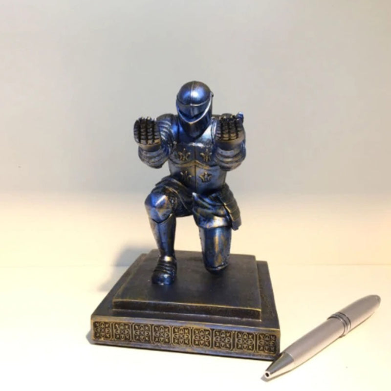 BowLift | knight pen holder