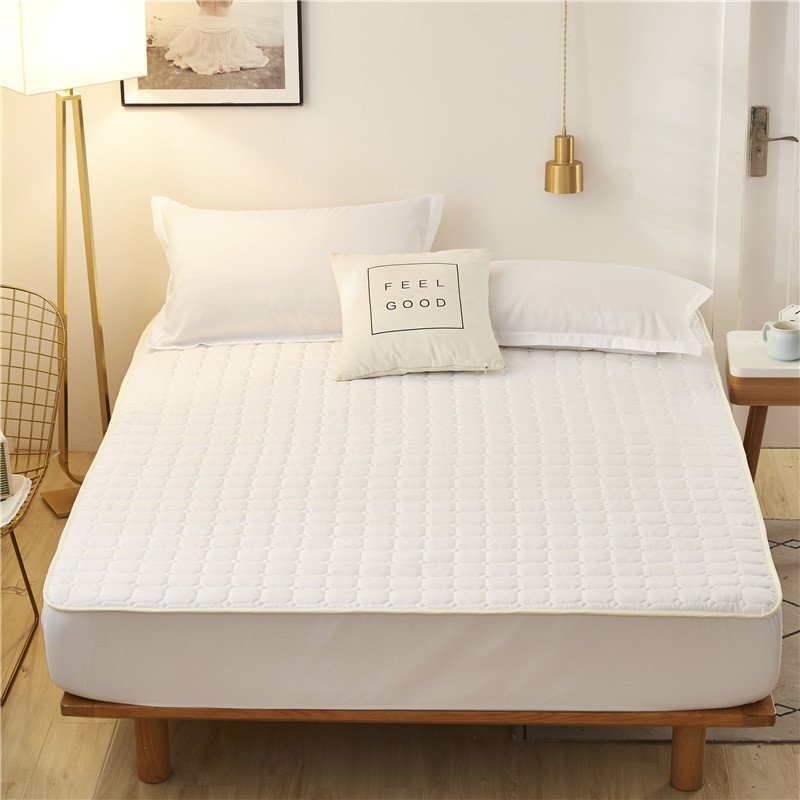 BowLift | CushioGuard Silk Mattress Cover | Breathable and luxurious protection for your mattress