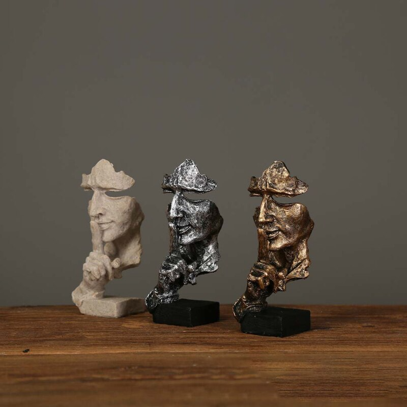 BowLift | Three monkeys with a message – a sculpture full of meaning