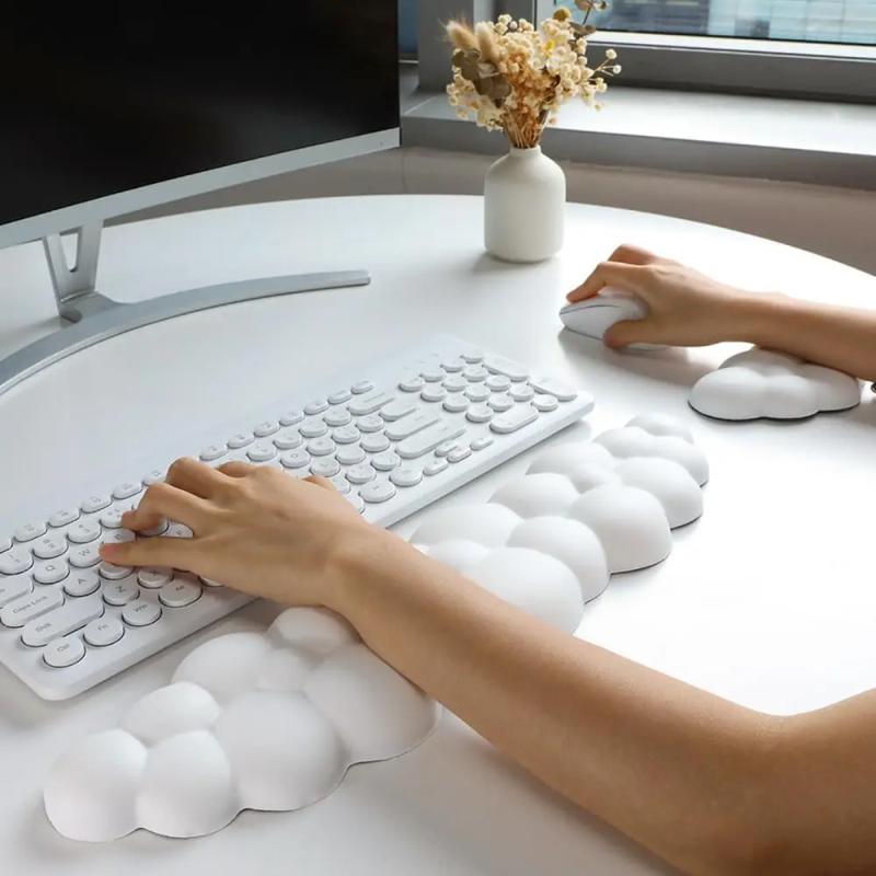 Skanto | Sky Keyboard Wrist Rest