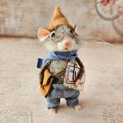 Skanto | Handmade Felt Mouse Decoration | Sustainable and Cozy | 7,6 cm