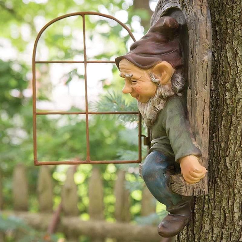 Garden Gnome Figurine | Skanto
