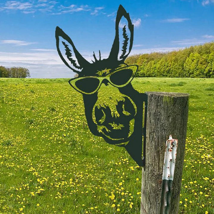 Skanto | Outdoor Garden Farm Peeking Goat Metal Art Indoor Decoration