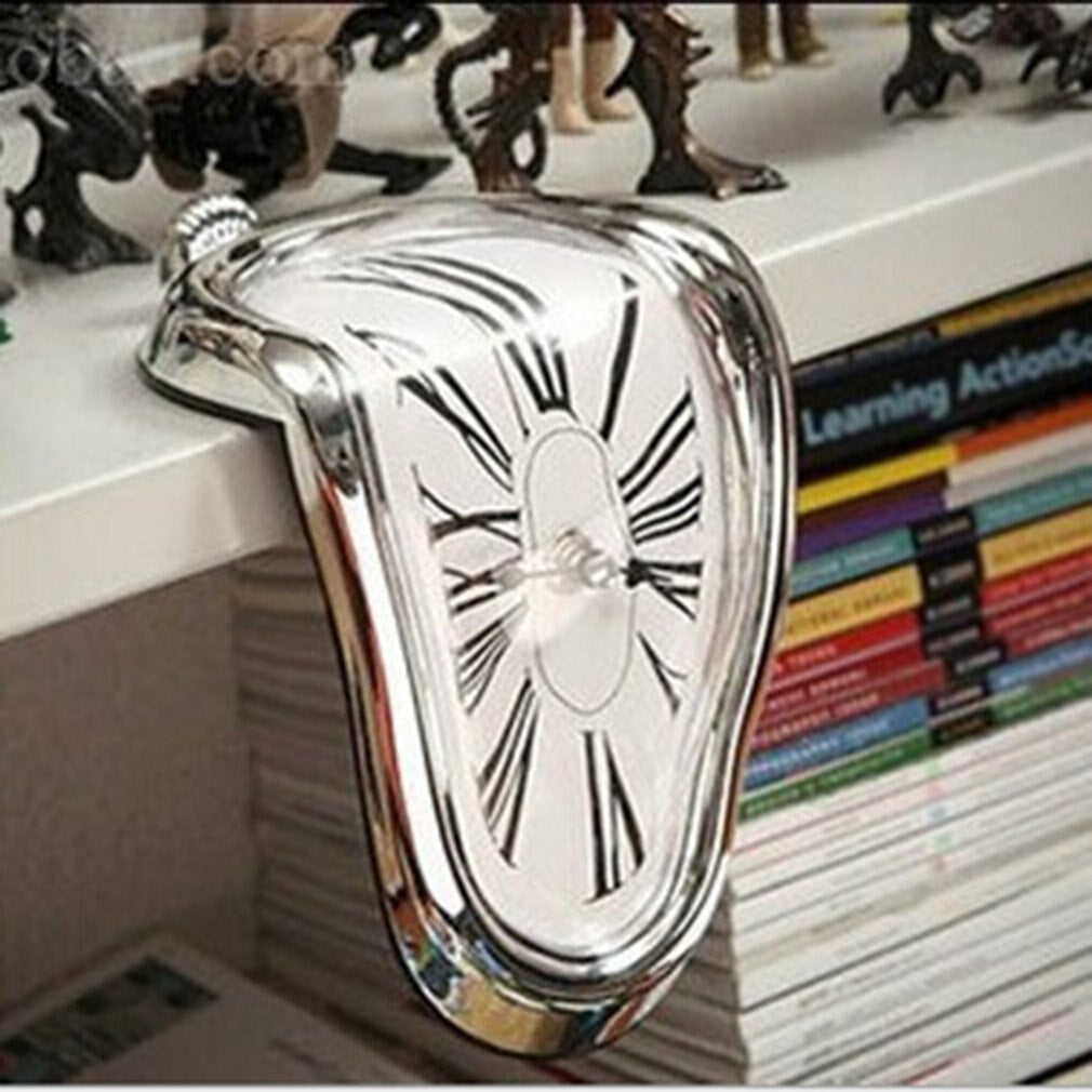Surreal melting wall clock | Brehn