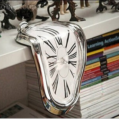 Surreal melting wall clock | Brehn