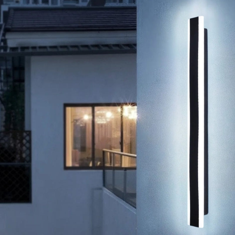 BowLift | Smart LED Outdoor Wall Light with Light Sensor – Remote Control & Dimmable Features