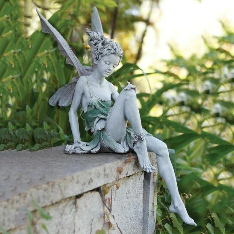 Skanto | Sitting Fairy Garden Statue