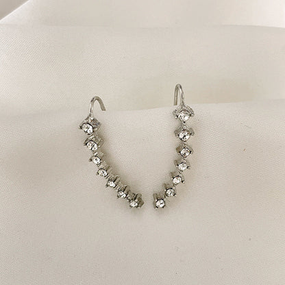Skanto | Seven Star Diamond Stud Earrings