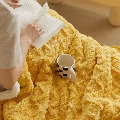 BowLift | WarmWool Thick Lambswool Blanket Winter Comfort and Warmth