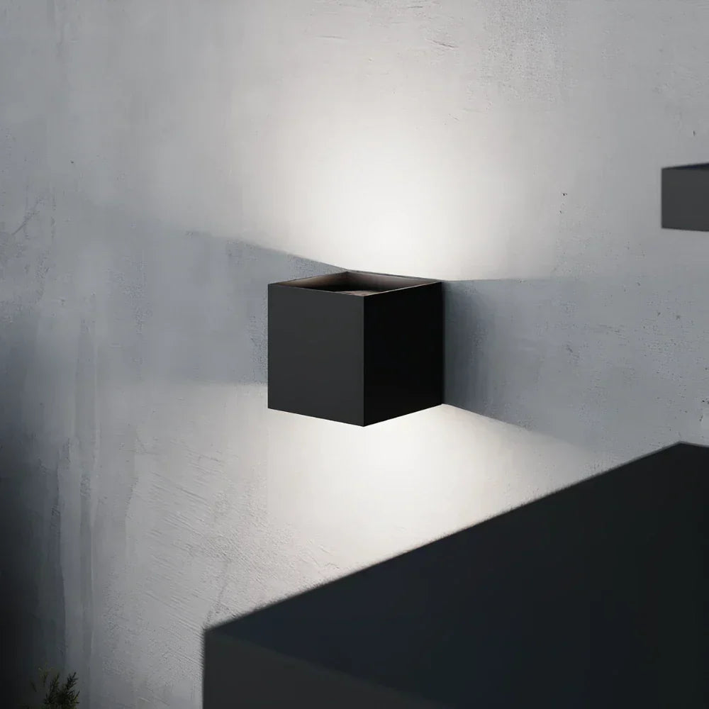 BowLift | Modern Black Aluminium Wall Light