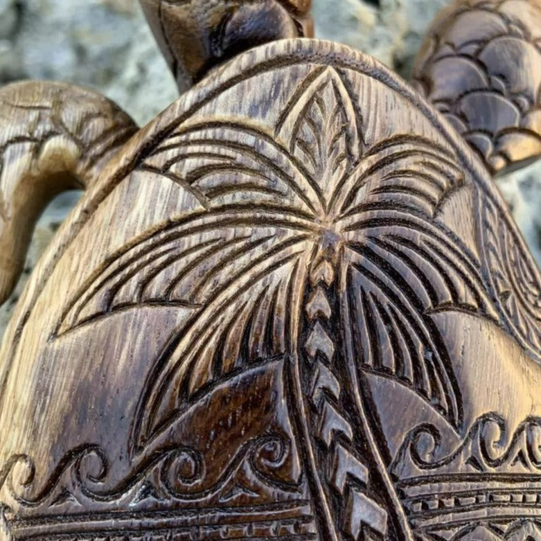 BowLift | Hawaiian Turtle Resin Ornament