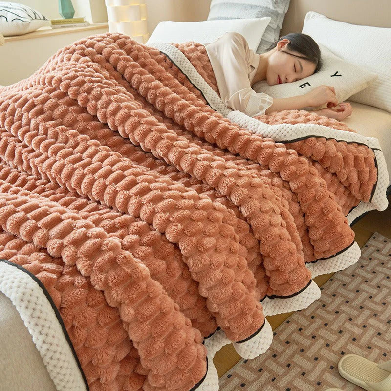 Ultra-soft cuddle blanket for ultimate comfort | Skanto