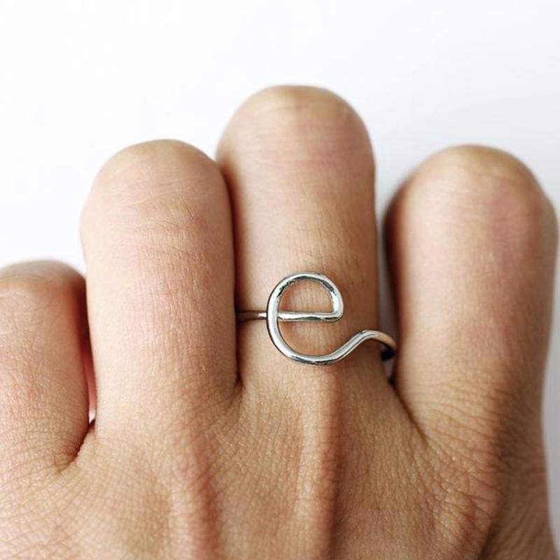 BowLift | Simple A-Z Letter Ring