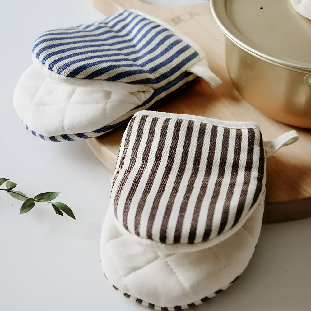 Skanto | Striped Heat-Resistant Kitchen Mitts