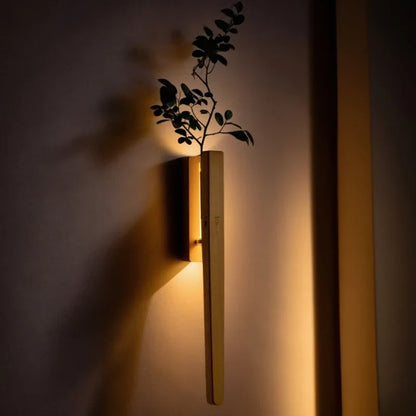 Skanto | EasyStick Vase Wall Lamp