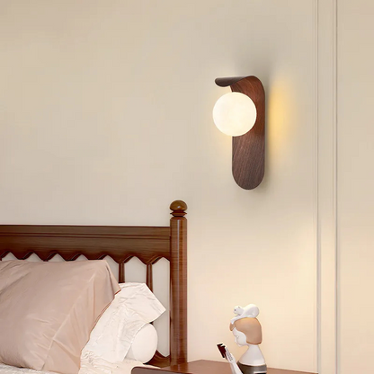 Skanto | LuxeWood – Stylish Walnut Wall Lamp for Unique Atmospheres