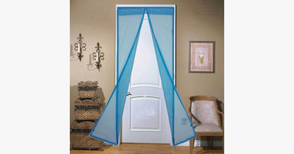 Insect screen door with magnetic mesh – Your ultimate protection against insects this summer!