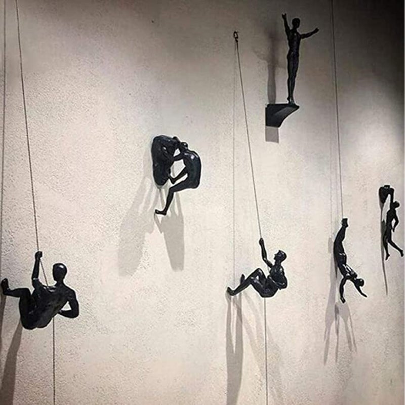 Skanto | Climbing Wall Hanging Statues