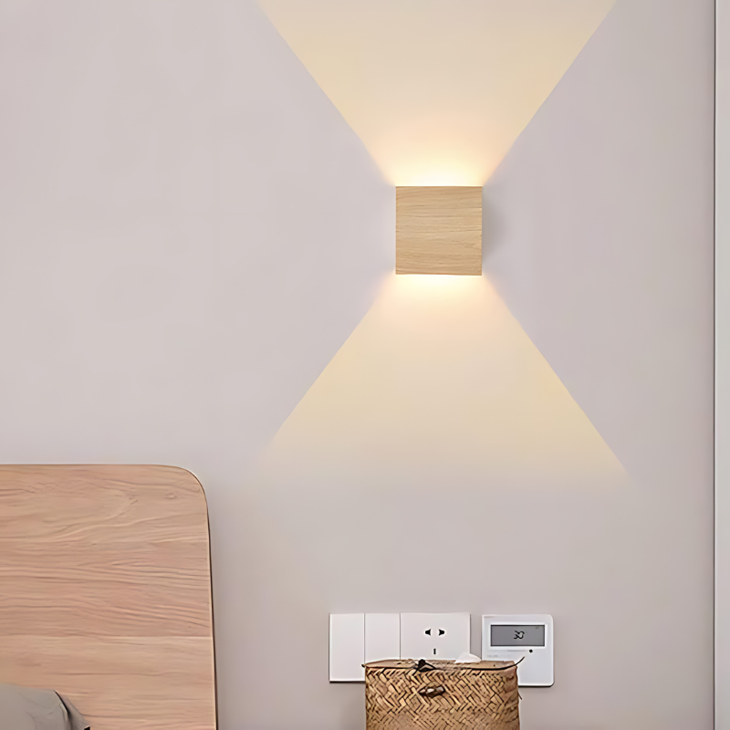 Skanto | NordiLume | Scandinavian Square Wood Wall Lamp