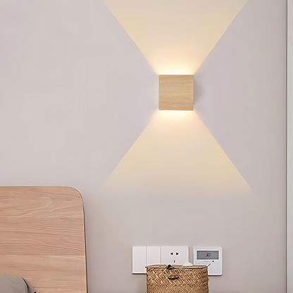 Skanto | NordiLume | Scandinavian Square Wood Wall Lamp