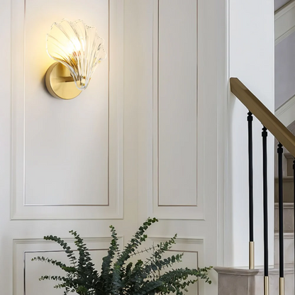 Skanto | Glass Shell Wall Lamp