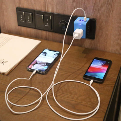 Skanto | Universal Smart Travel Adapter Voltage Converter