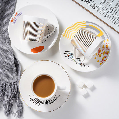 Moving reflection, creative coffee cup, mirror reflection, coffee mug