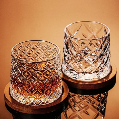 WhiskeySpin - Premium rotating whiskey glass Bowlift