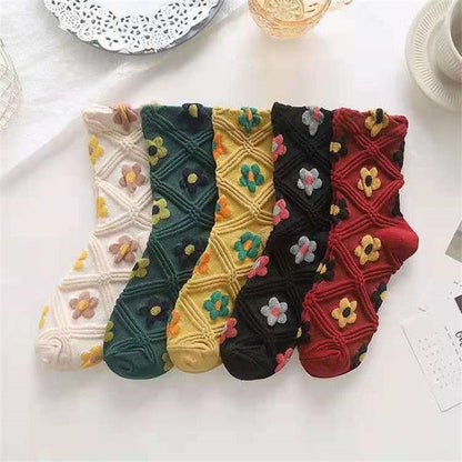 5 pairs of vintage-style socks with floral embroidery