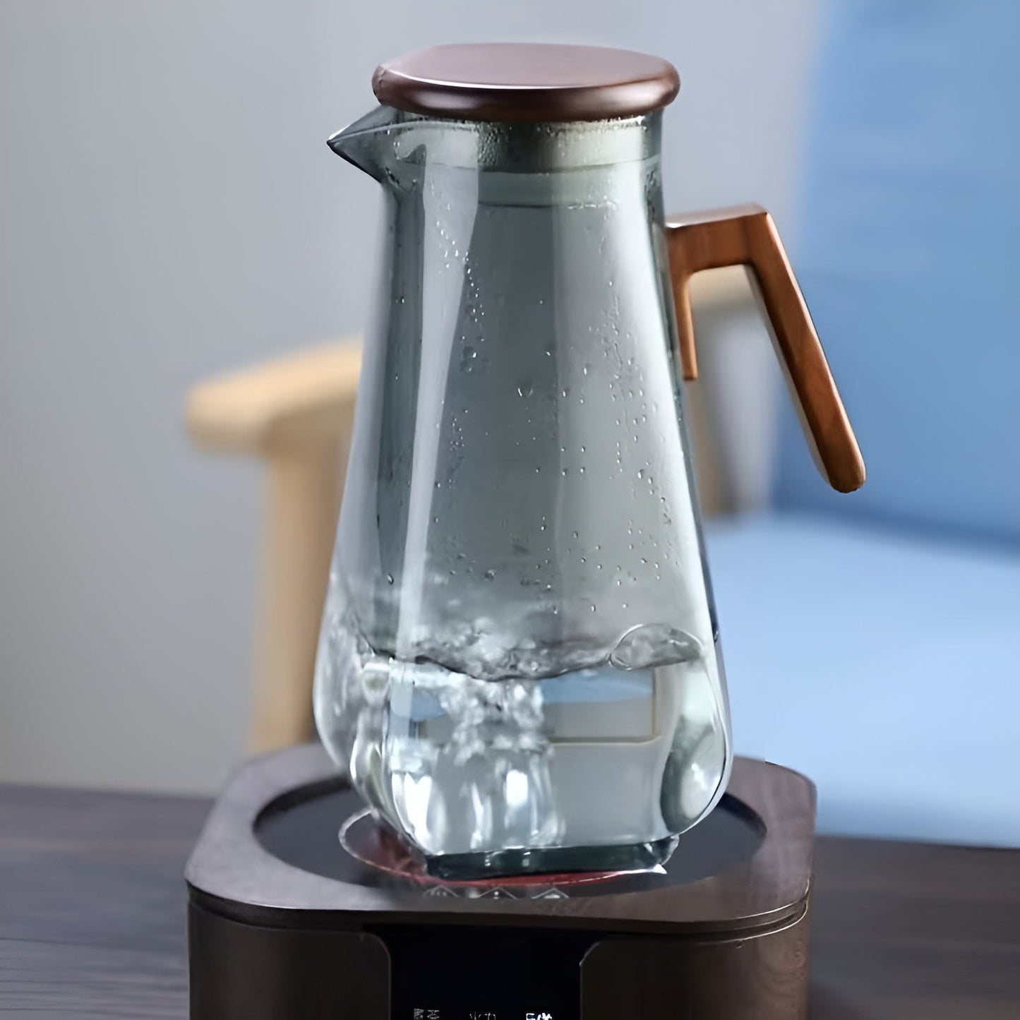 Glass pitcher with large capacity – heat-resistant and robust | Ideal for water and juice