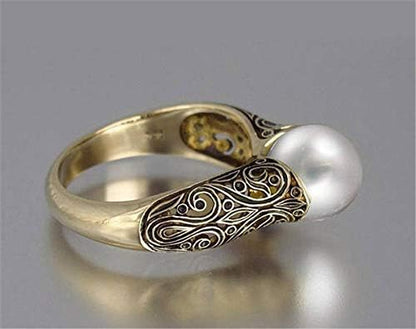 Skanto | Elegant Vintage Gold Ring with Pearl - Aurelia Sleek Design