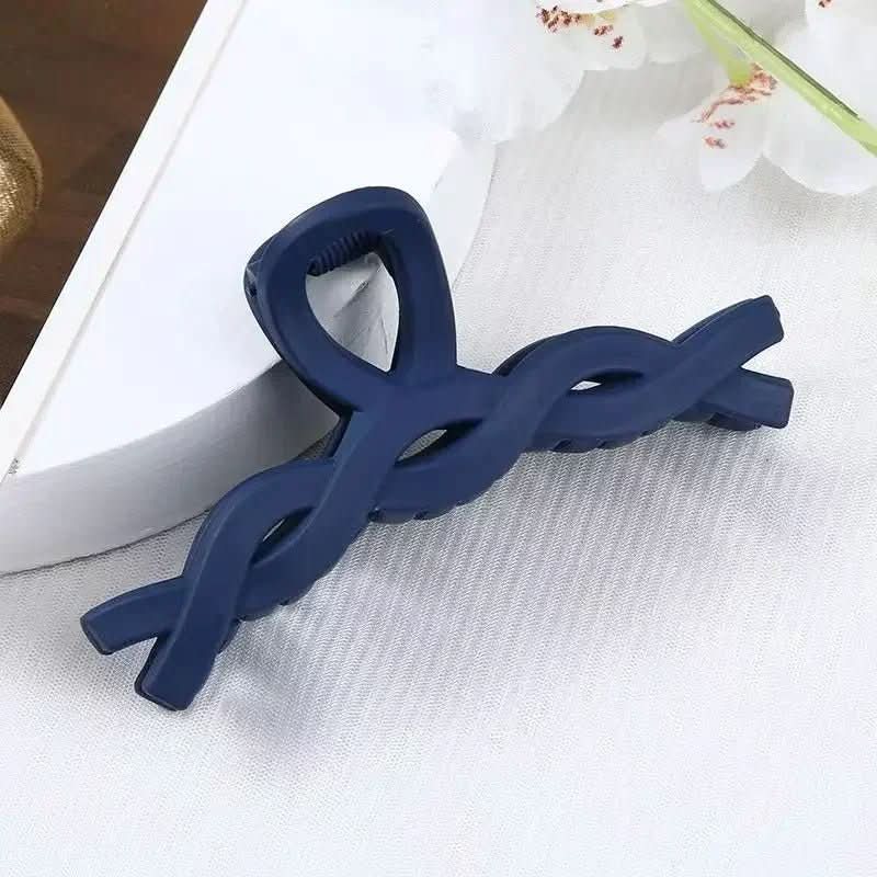 Skanto | Elegant Hair Clip with Strong Hold for All Hair Types
