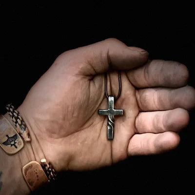 Skanto | Handmade - Cross Necklace