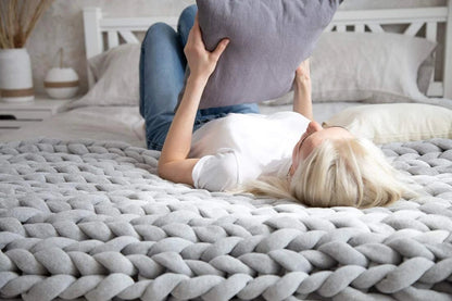 Skanto | Chunky Knit Blanket