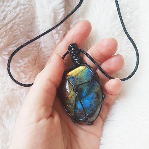BowLift | Dragon's Heart Labradorite Necklace