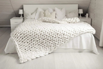 BowLift | Chunky Knit Blanket