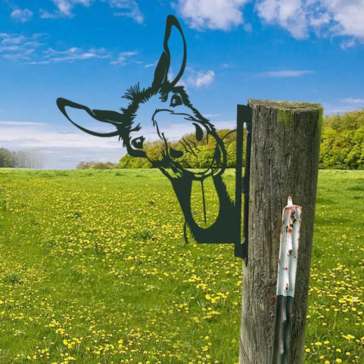 Skanto | Outdoor Garden Farm Peeking Goat Metal Art Indoor Decoration