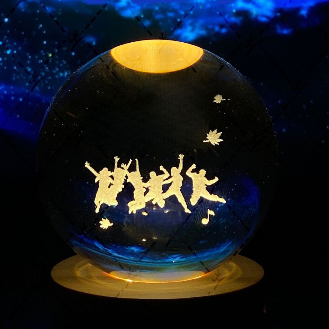 Skanto | Glowing Moon Crystal Ball