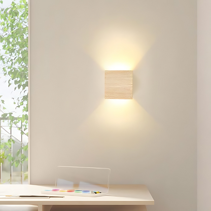 Skanto | NordiLume | Scandinavian Square Wood Wall Lamp