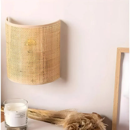 Skanto | Modern Woven Rattan Wall Lamp