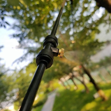 Skanto | Garden Watering System – Drip Irrigation Kit with Adjustable Spray Head and Accessories