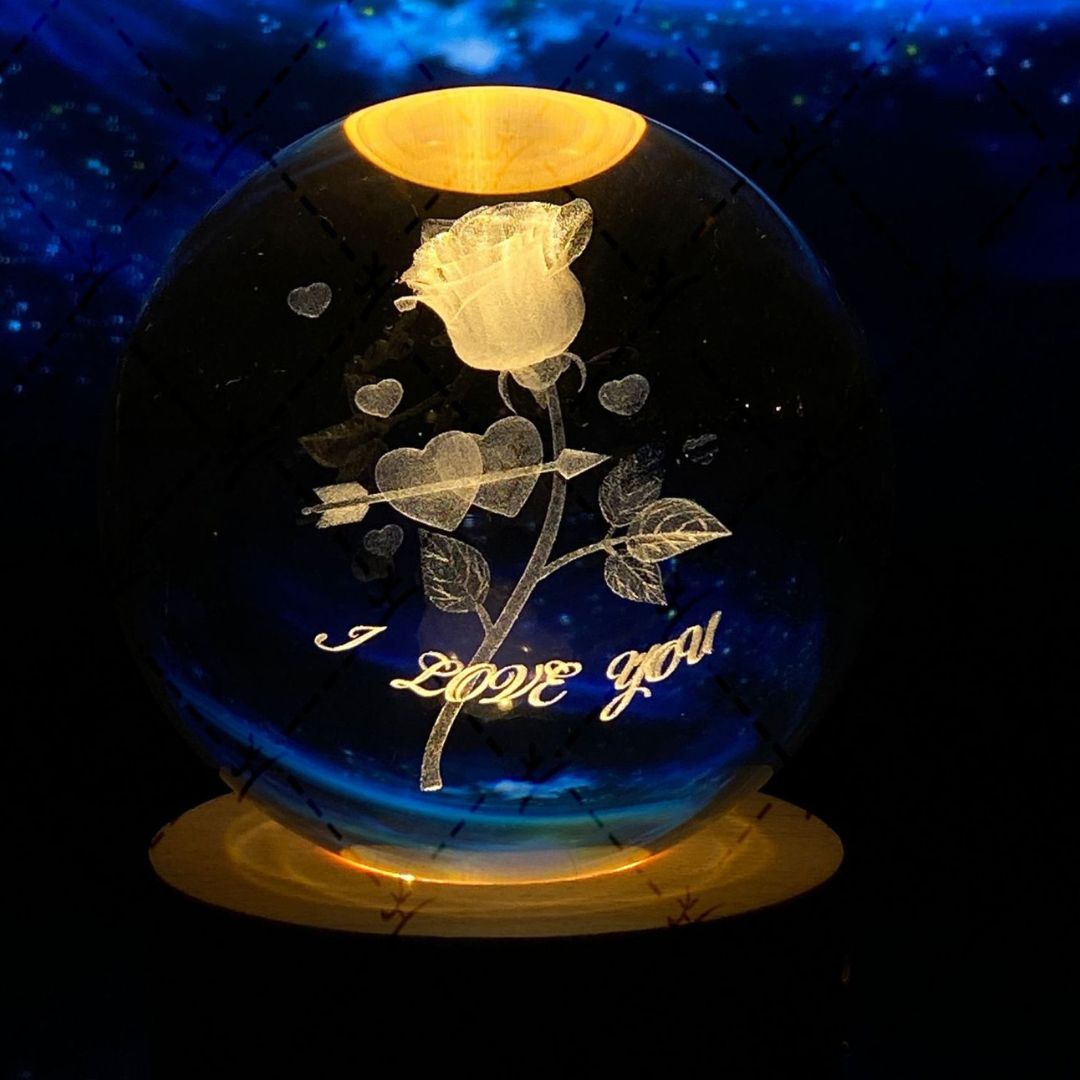 Skanto | Glowing Moon Crystal Ball